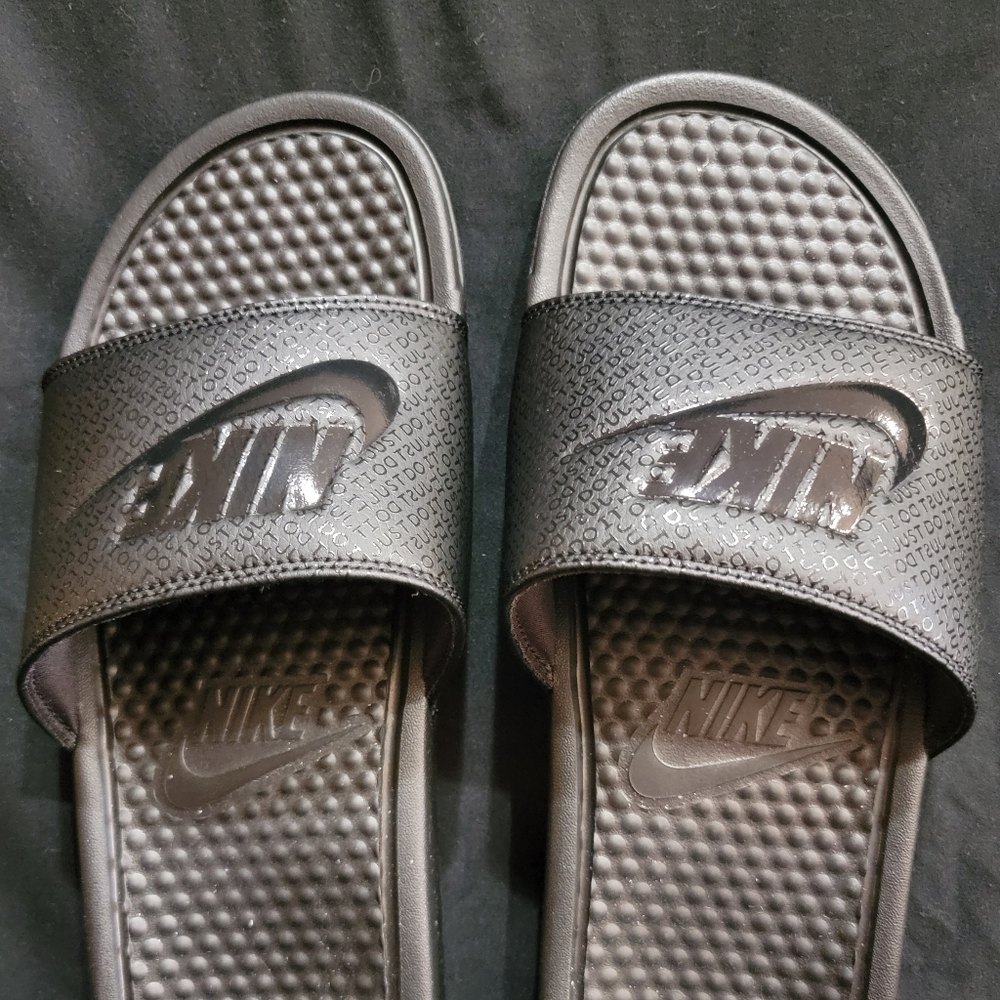 Nike Flip Flops